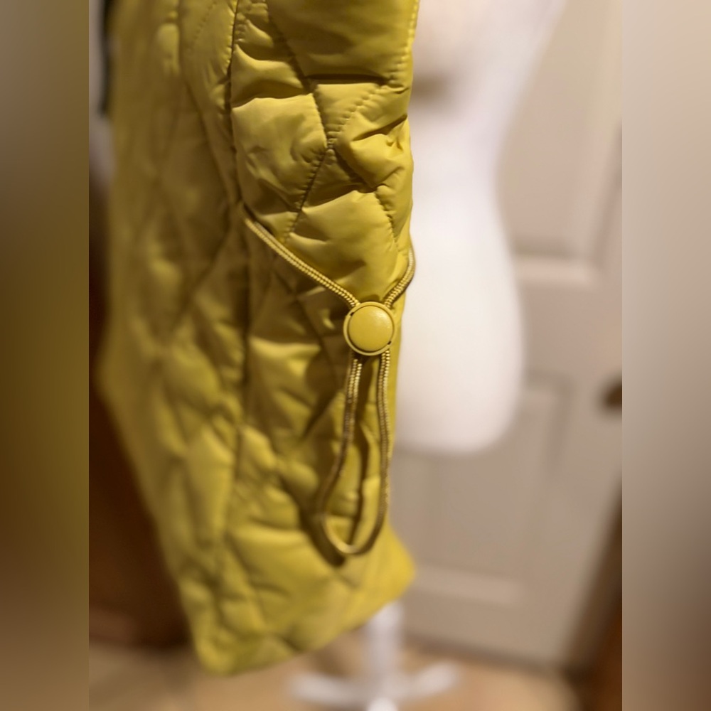 Vera Bradley Yellow Quilted Tote Bag Travel Work Shoulder Bag NWT - Picture 4 of 5